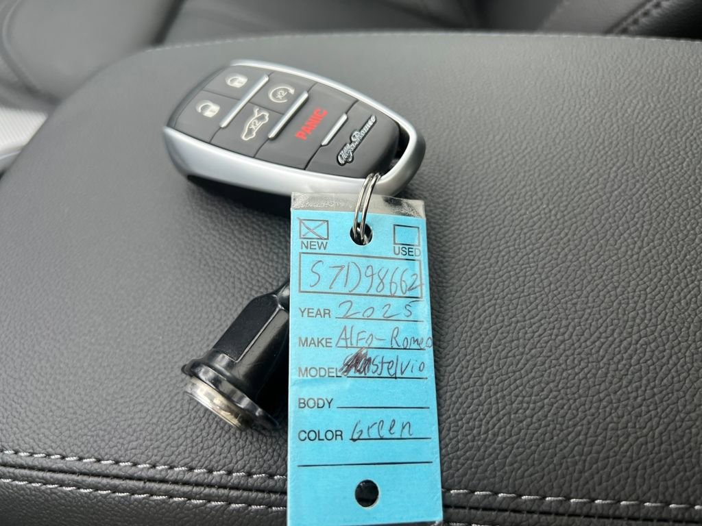 New 2025 Alfa Romeo Stelvio Sprint w/ Convenience Package image 28