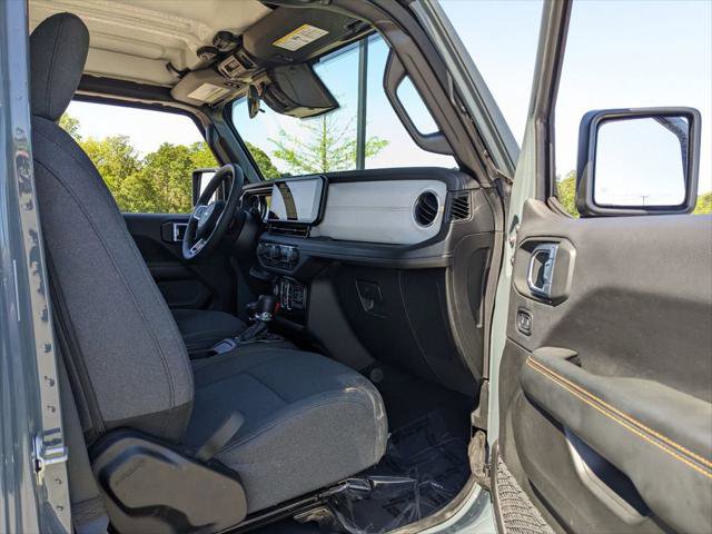Certified 2025 Jeep Wrangler Unlimited Sahara AWD/4WD image 38