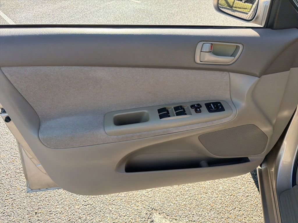 Used 2002 Toyota Camry FWD image 17