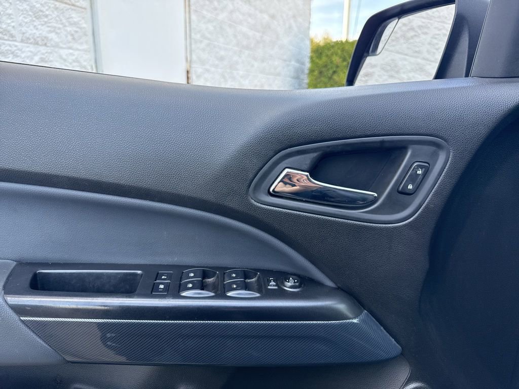 Used 2016 Chevrolet Colorado Z71 AWD/4WD image 9