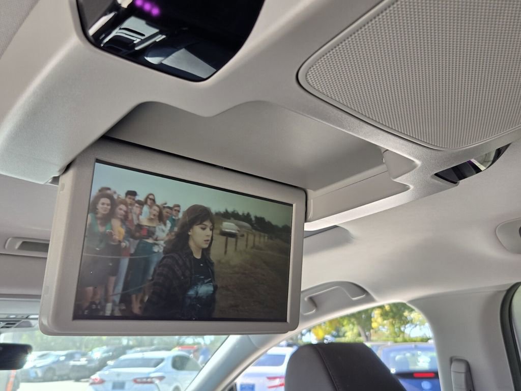 Used 2024 Honda Odyssey Touring image 11