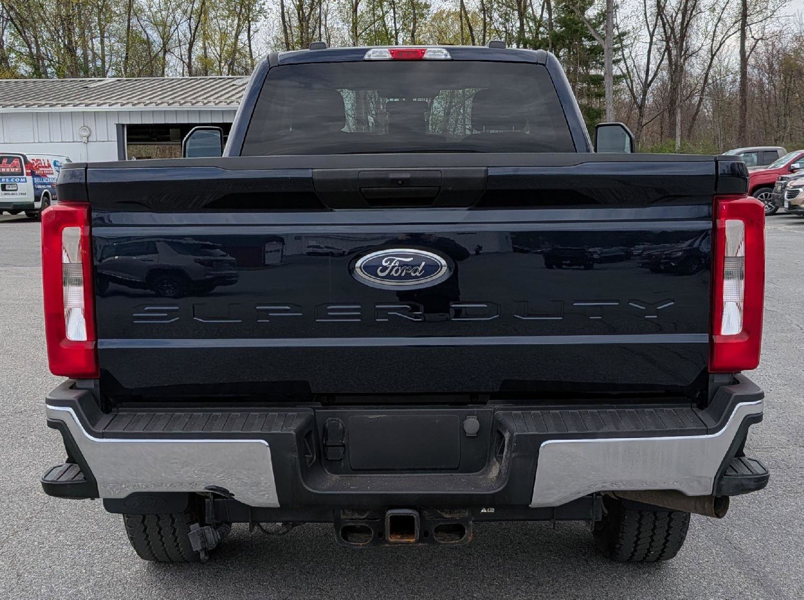 Used 2023 Ford F350 XLT w/ FX4 Off-Road Package AWD/4WD image 9
