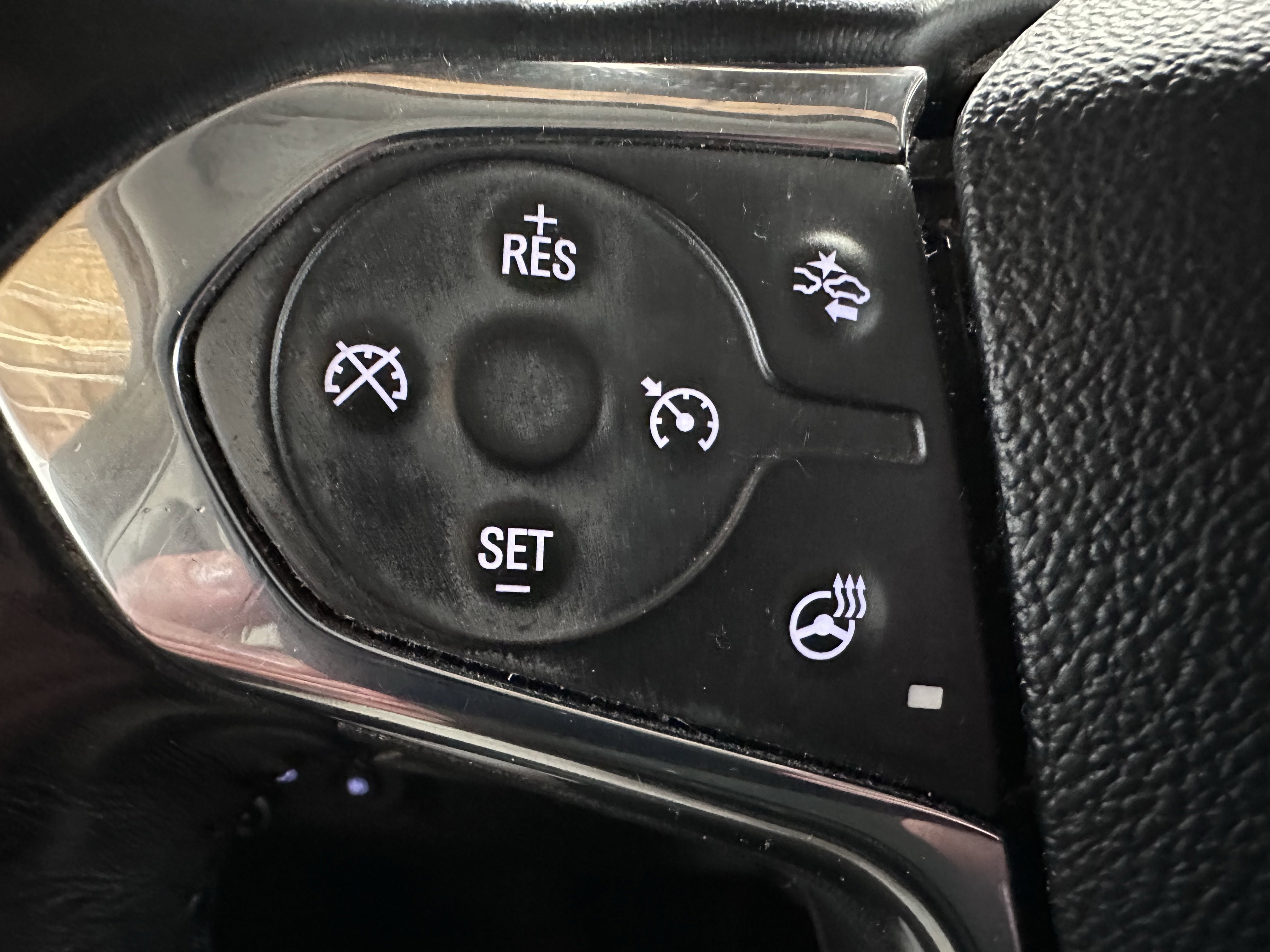 Used 2019 Chevrolet Traverse Premier w/ Driver Confidence II Package image 48