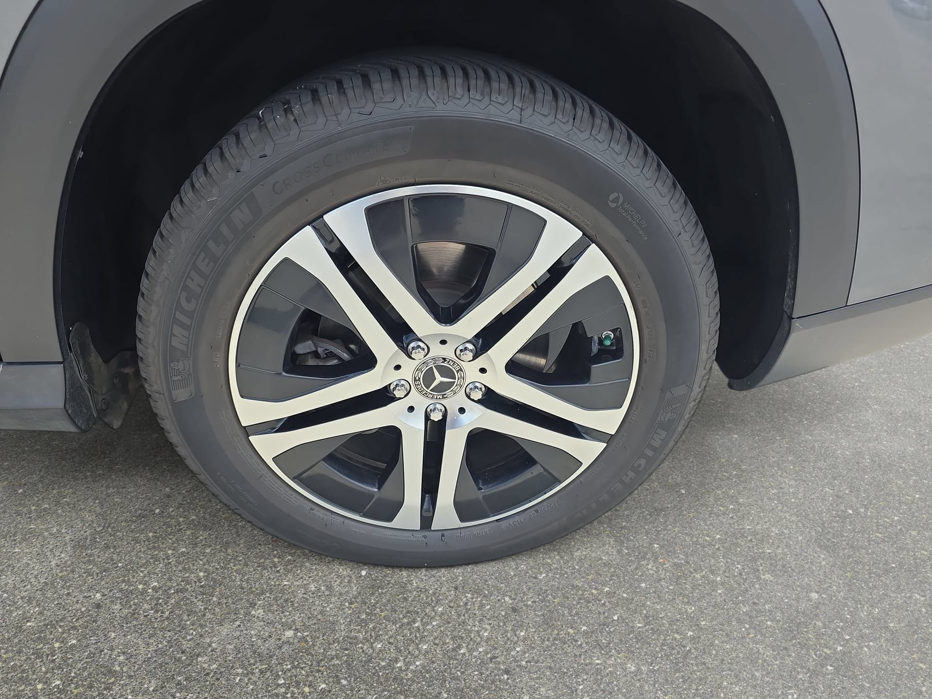 Certified 2021 Mercedes-Benz GLS 450 4MATIC image 32
