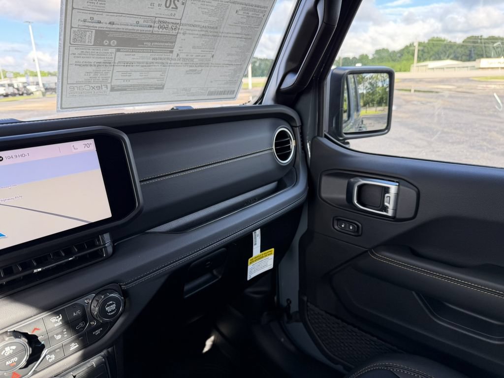 New 2026 Jeep Wrangler Unlimited Sahara AWD/4WD image 26