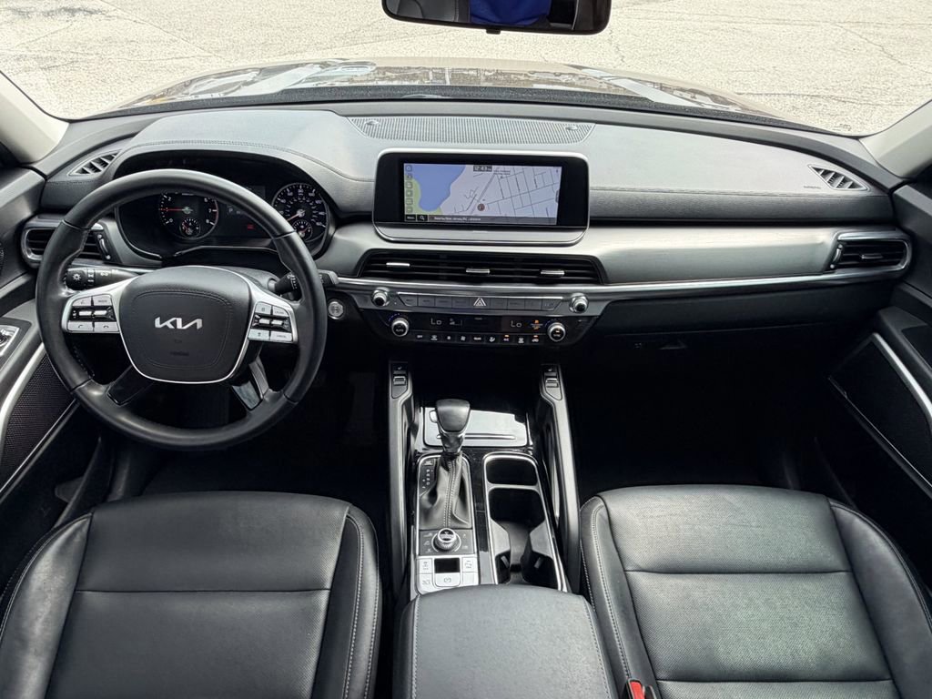 Certified 2022 Kia Telluride S image 13