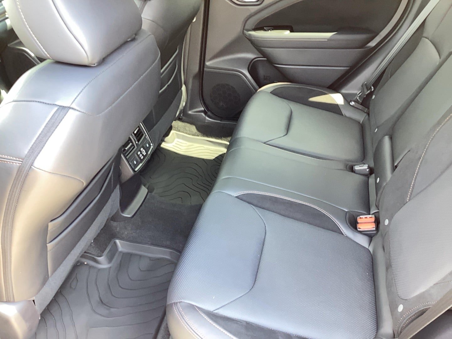 Certified 2026 Subaru Forester Touring w/ Touring Package AWD/4WD image 6