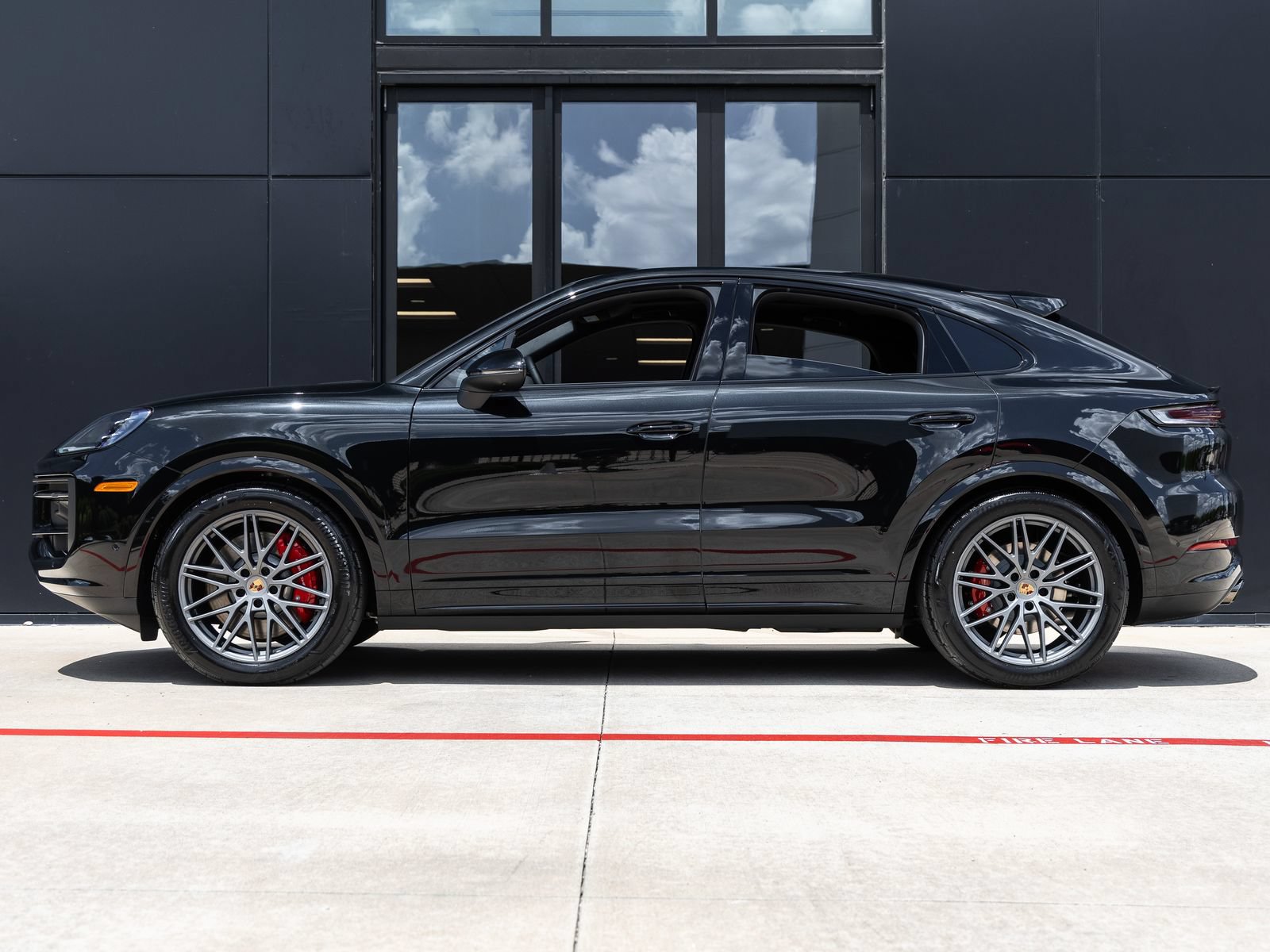 New 2026 Porsche Cayenne S AWD/4WD image 2