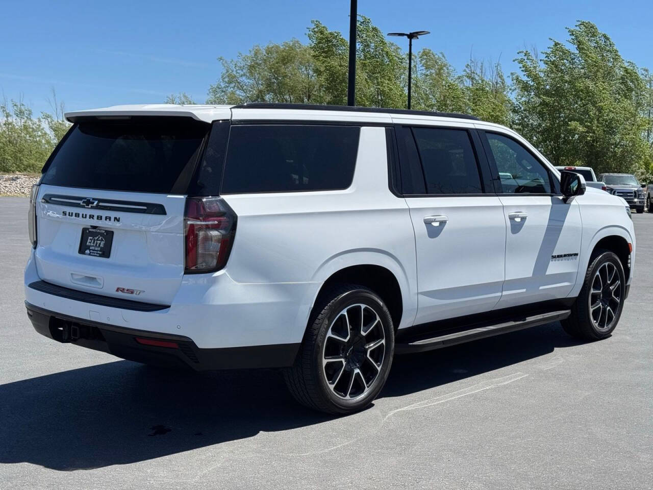 Used 2021 Chevrolet Suburban RST w/ Luxury Package AWD/4WD image 10