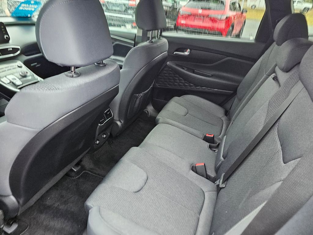 Used 2021 Hyundai Santa Fe SE image 11