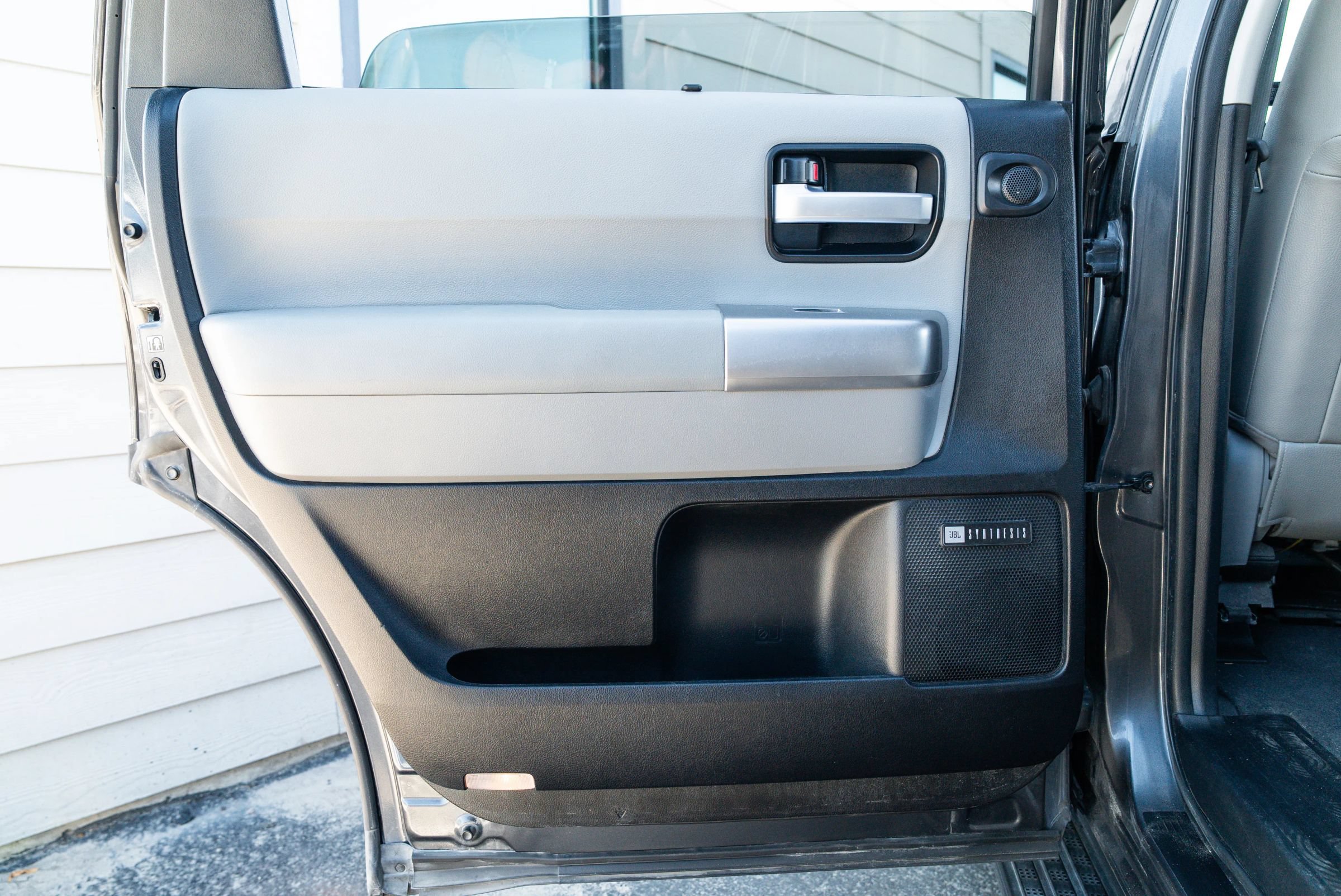 Used 2019 Toyota Sequoia Limited w/ Safety & Convenience Package AWD/4WD image 23