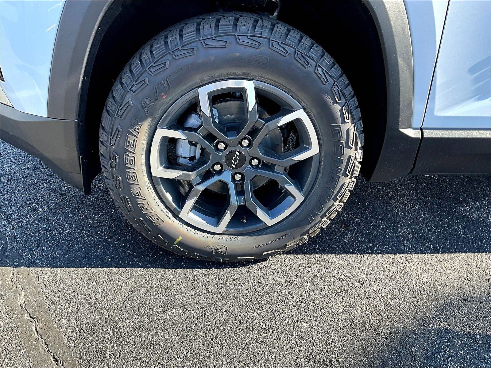 New 2027 Chevrolet Equinox ACTIV w/ Safety and Technology Package AWD/4WD image 22