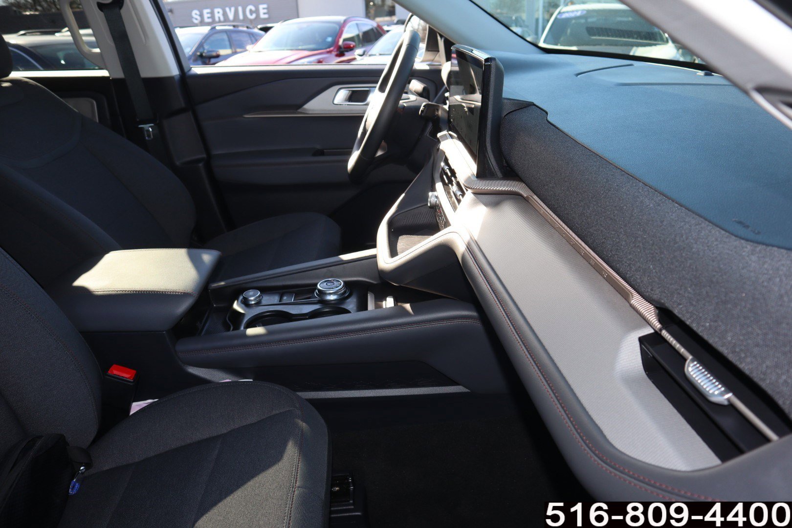 Used 2025 Ford Explorer Active image 25