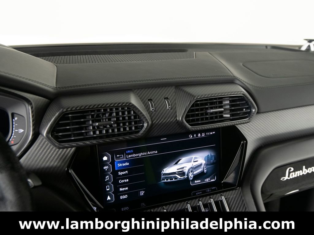 Used 2022 Lamborghini Urus AWD/4WD image 21