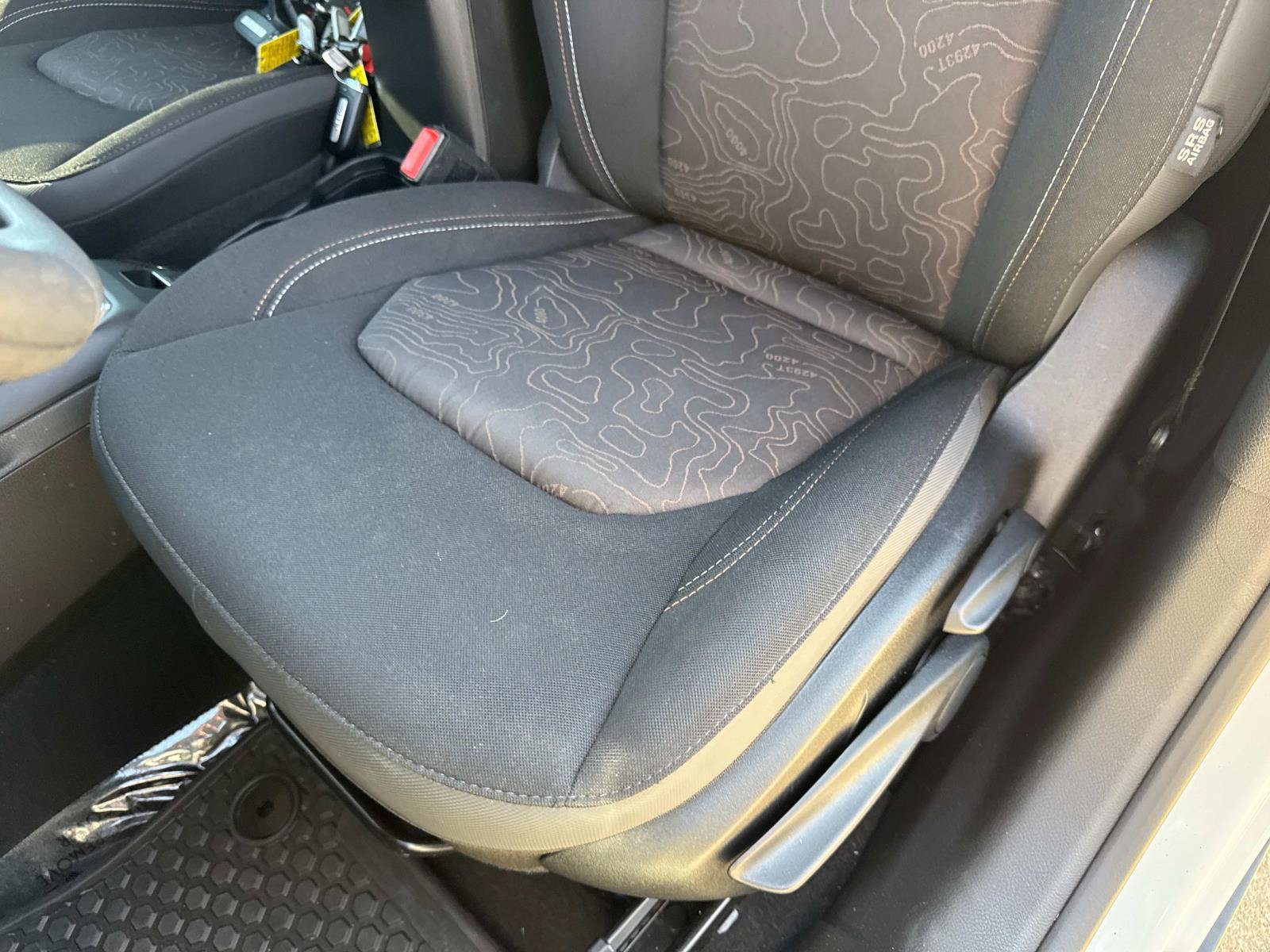 Certified 2023 Jeep Renegade Latitude AWD/4WD image 19