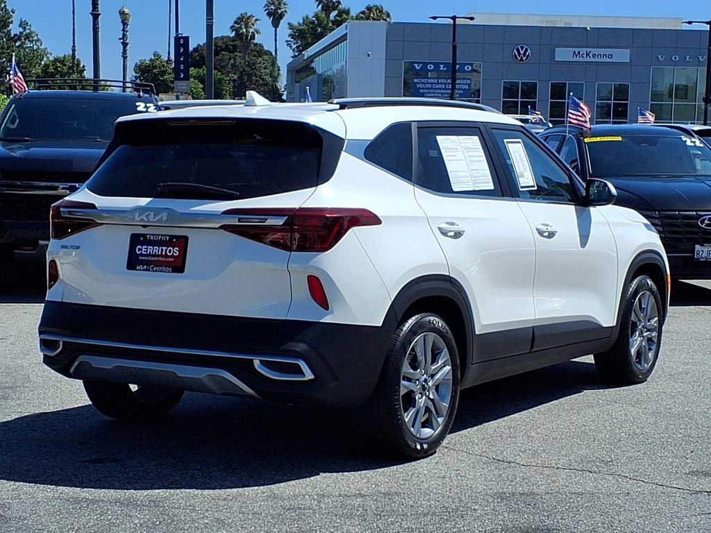 Certified 2023 Kia Seltos S FWD image 4