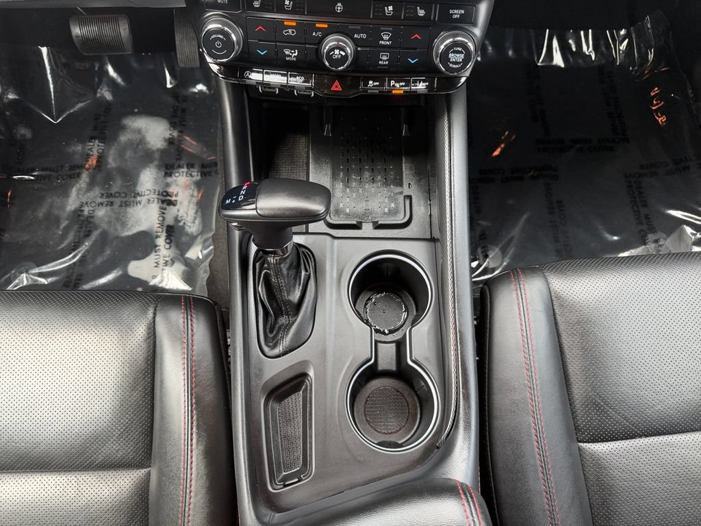 Used 2025 Dodge Durango GT AWD/4WD image 11