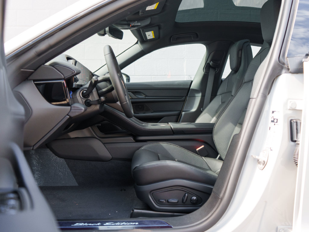 New 2026 Porsche Taycan AWD/4WD image 18