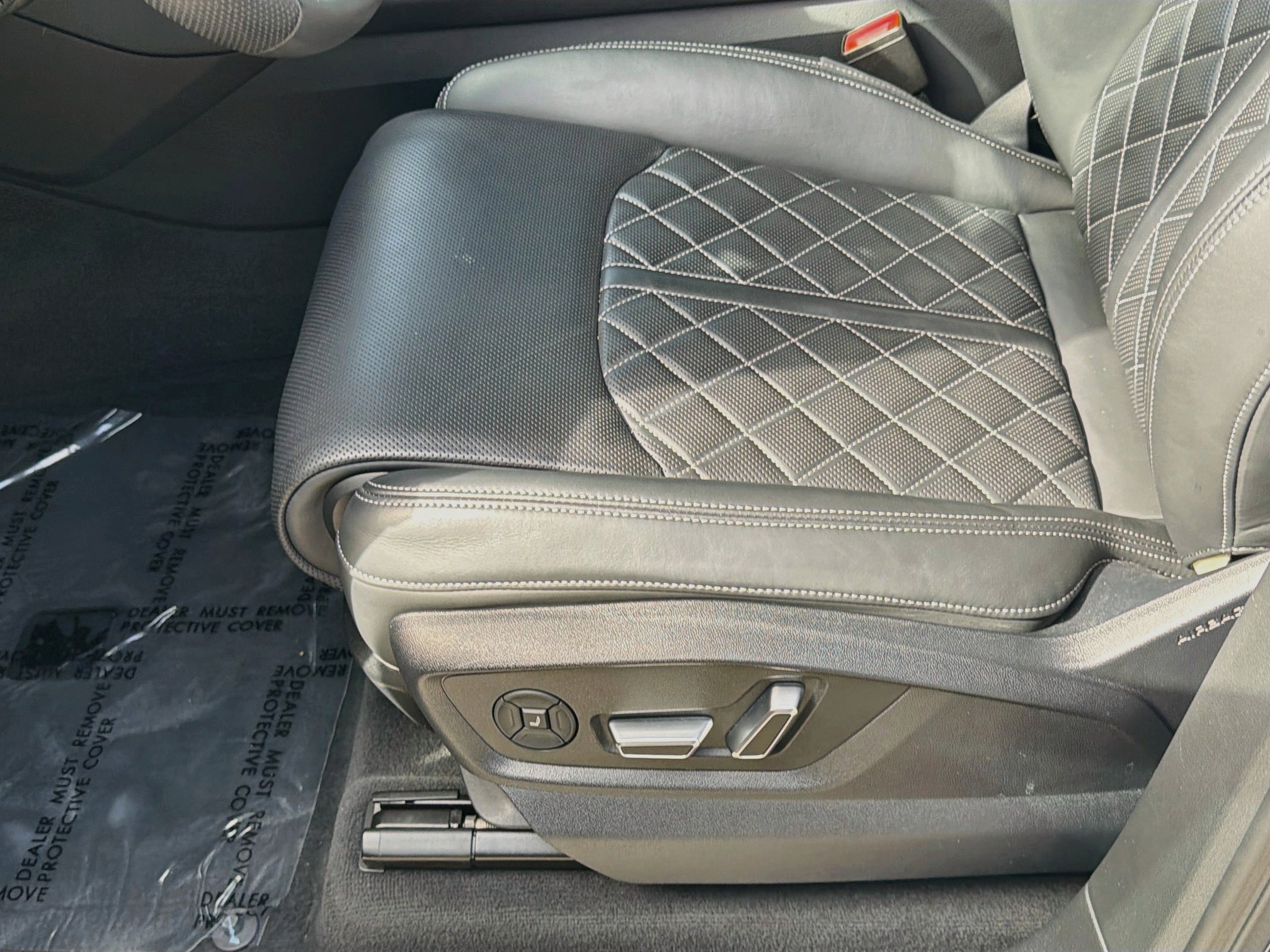 Used 2025 Audi SQ7 Prestige w/ Prestige Package AWD/4WD image 18