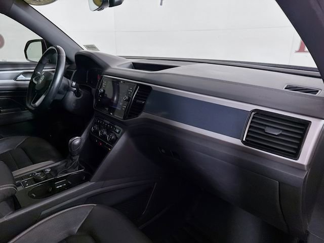 Used 2020 Volkswagen Atlas Cross Sport SEL Premium image 34