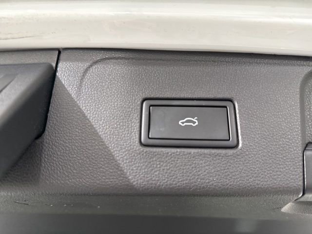 Used 2021 Volkswagen Atlas SE w/ Panoramic Sunroof Package image 14