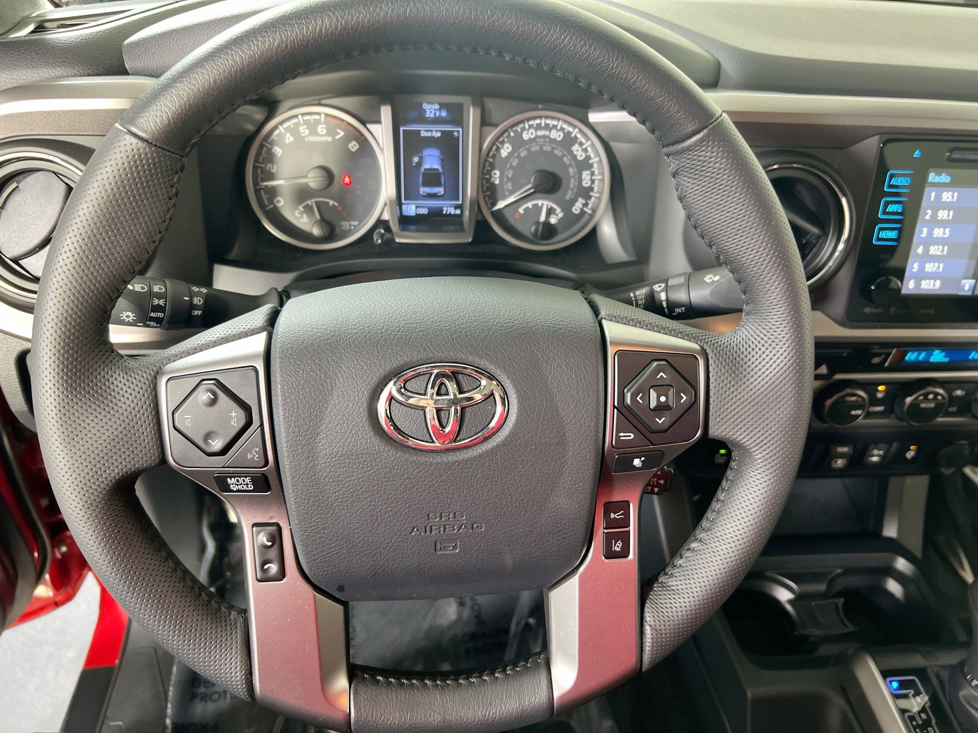 Used 2019 Toyota Tacoma Limited image 11