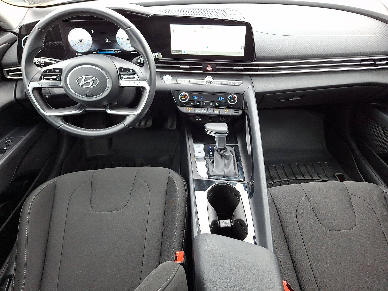 Used 2023 Hyundai Elantra SEL w/ Convenience Package image 15