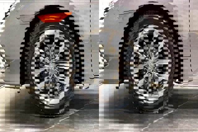 Used 2020 Honda Civic EX image 9