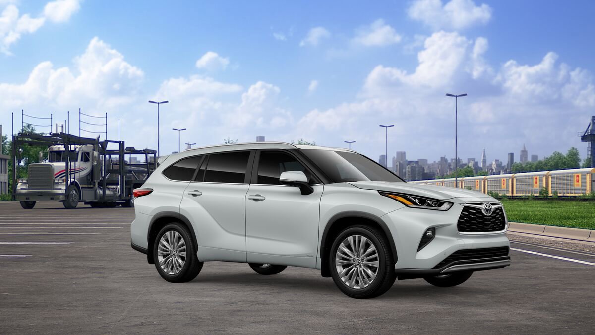 New 2026 Toyota Highlander Platinum image 17