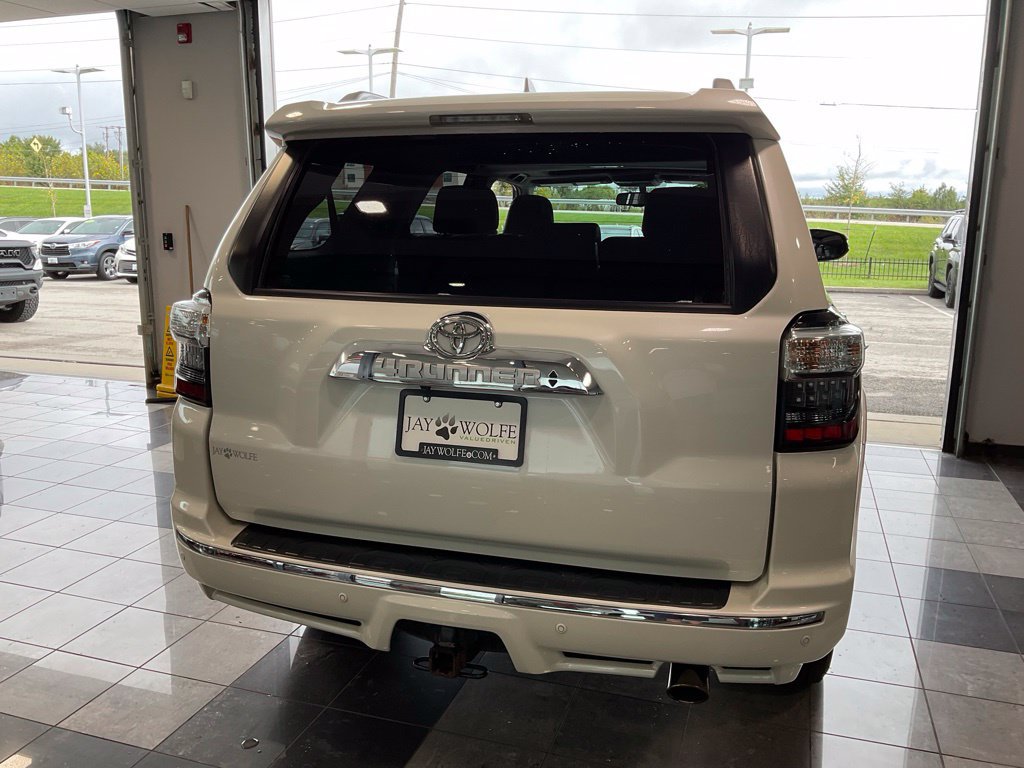Used 2019 Toyota 4Runner Limited AWD/4WD image 5