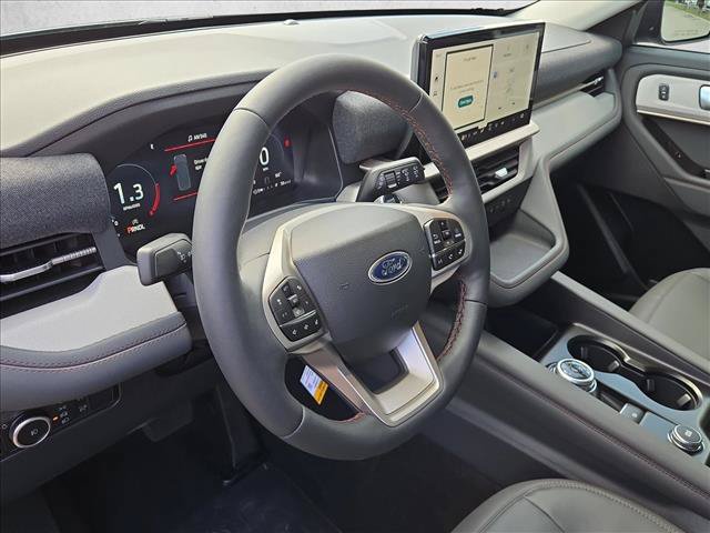 New 2026 Ford Explorer Active RWD image 3