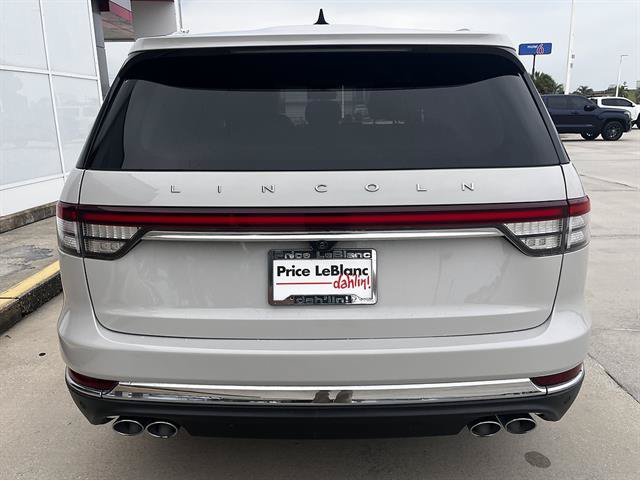 Used 2023 Lincoln Aviator Reserve RWD image 4