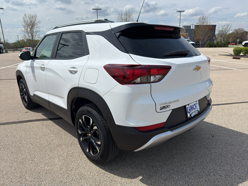 Used 2023 Chevrolet TrailBlazer LT FWD image 3