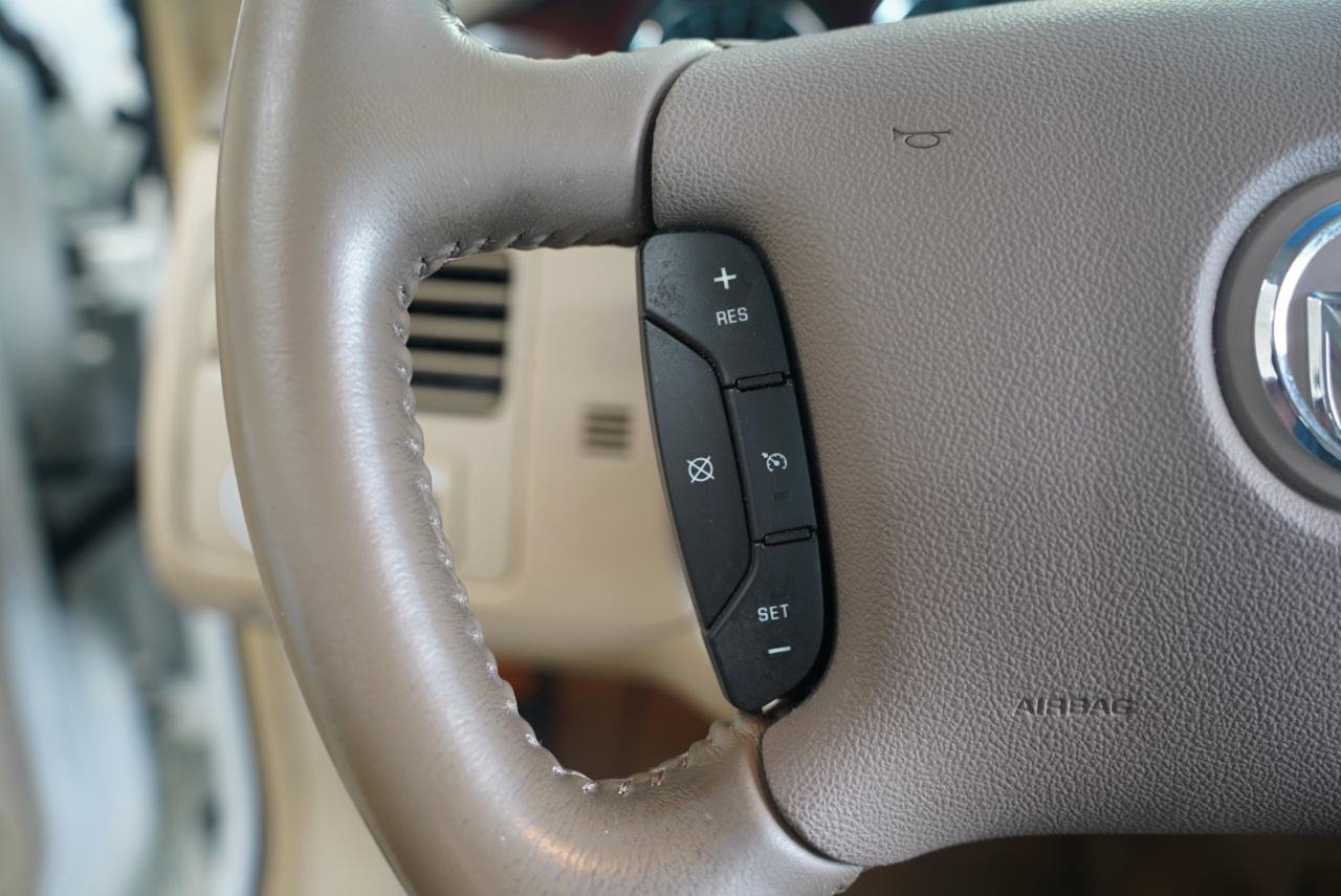 Used 2006 Buick Lucerne CXL w/ Luxury Package FWD image 13