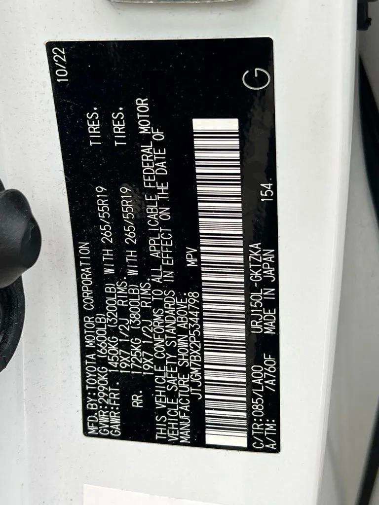 Used 2023 Lexus GX 460 Luxury w/ Accessory Package image 28