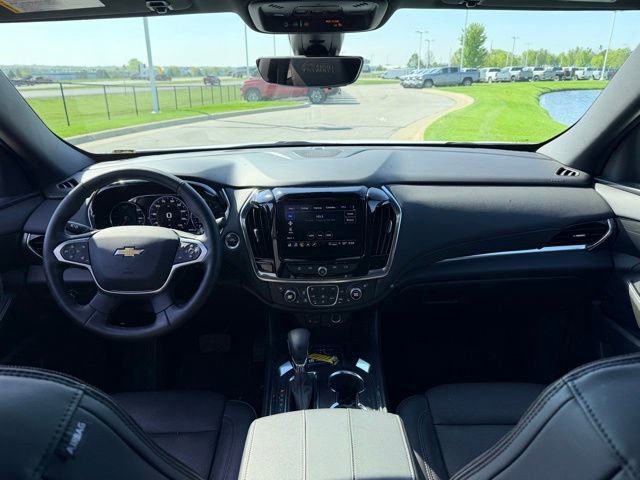 Used 2023 Chevrolet Traverse High Country AWD/4WD image 6