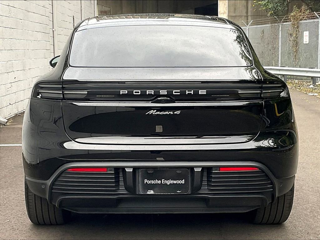 Certified 2024 Porsche Macan 4 Electric image 9