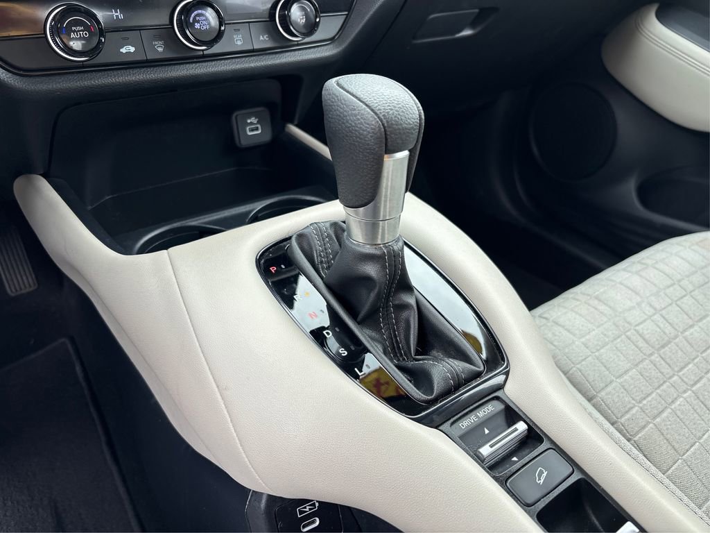 Used 2024 Honda HR-V LX image 29