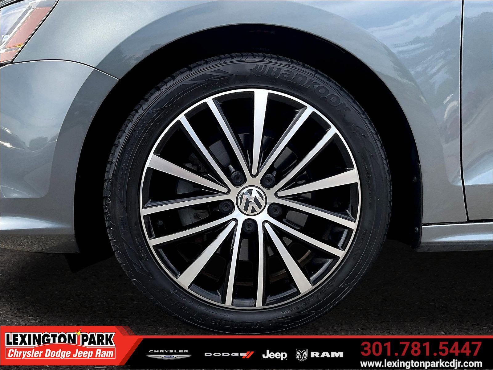 Used 2017 Volkswagen Jetta Sport FWD image 33