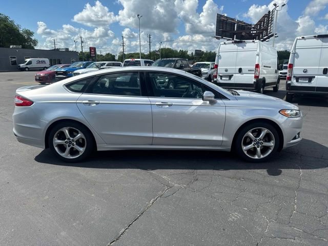 Used 2013 Ford Fusion SE FWD image 11