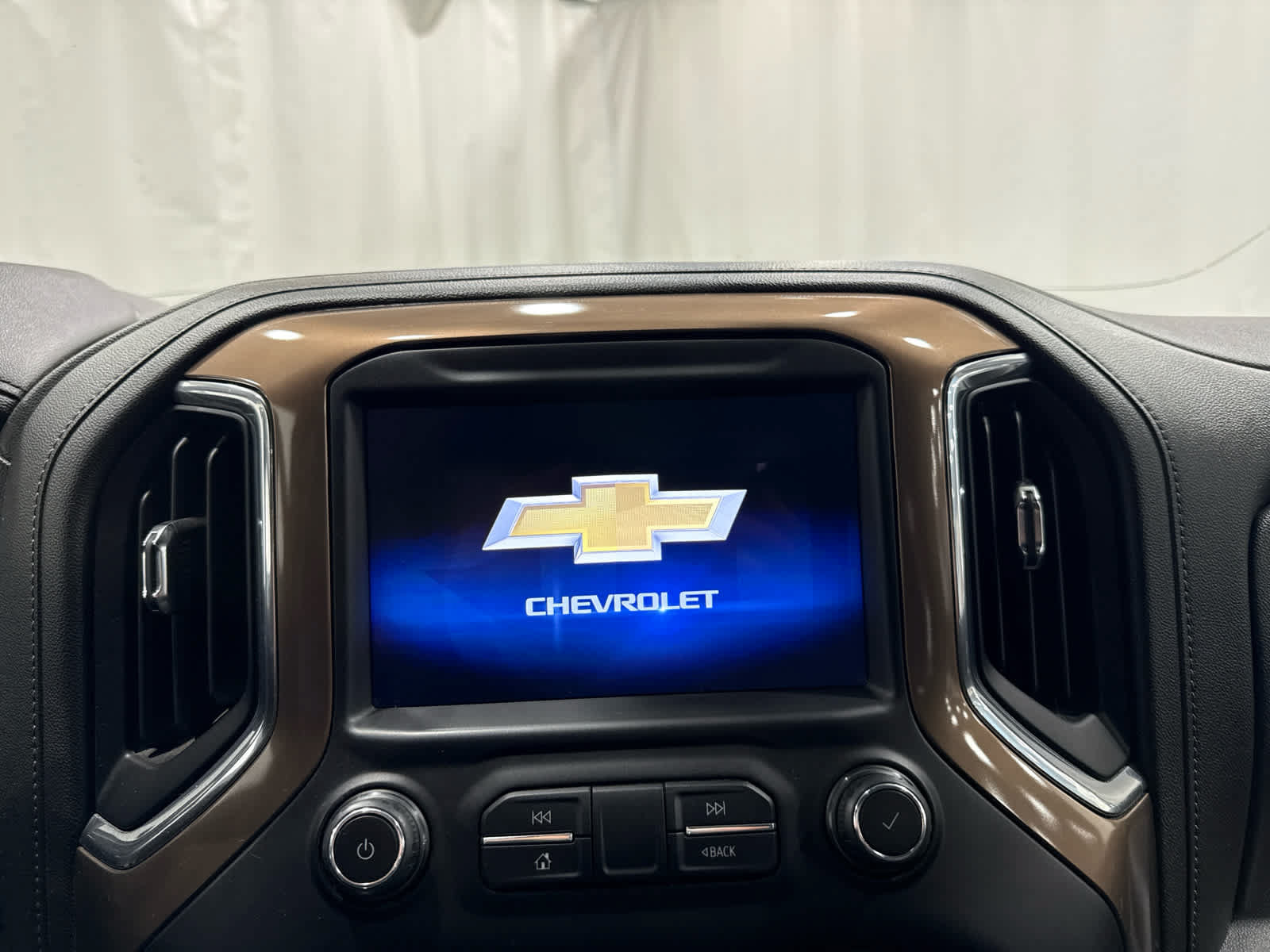 Certified 2020 Chevrolet Silverado 3500 High Country AWD/4WD image 17