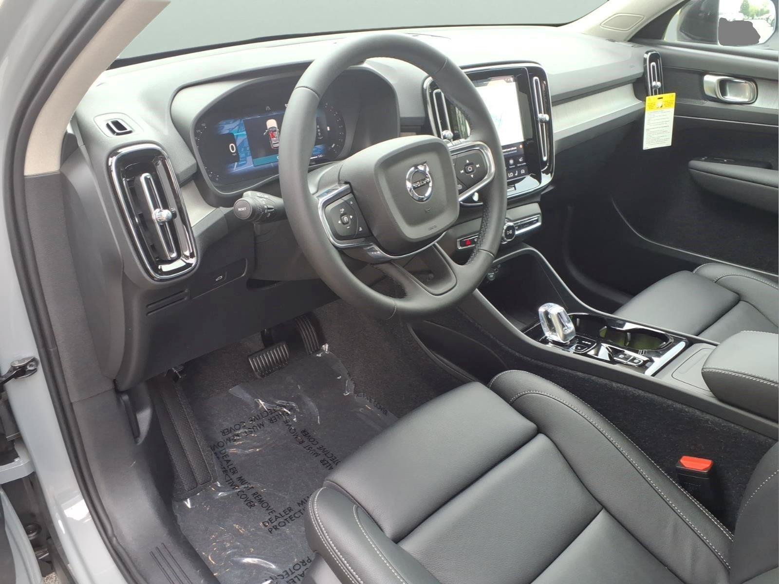 New 2026 Volvo XC40 B5 Plus w/ Climate Package AWD/4WD image 22