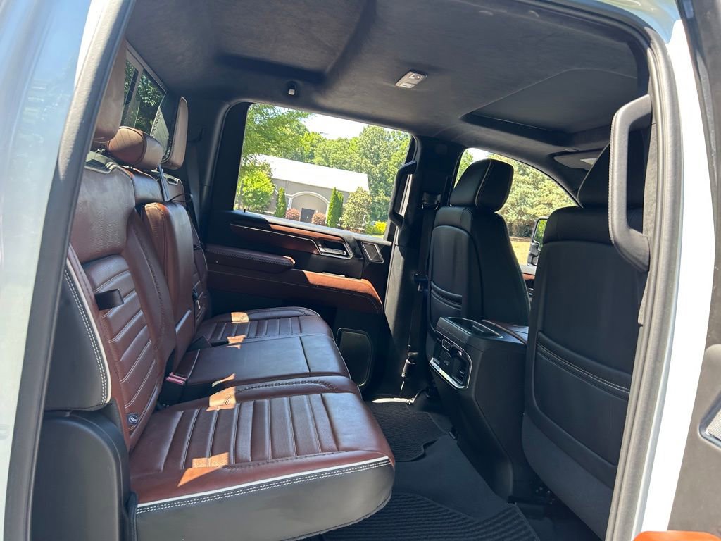 Used 2024 GMC Sierra 3500 Denali Ultimate AWD/4WD image 52