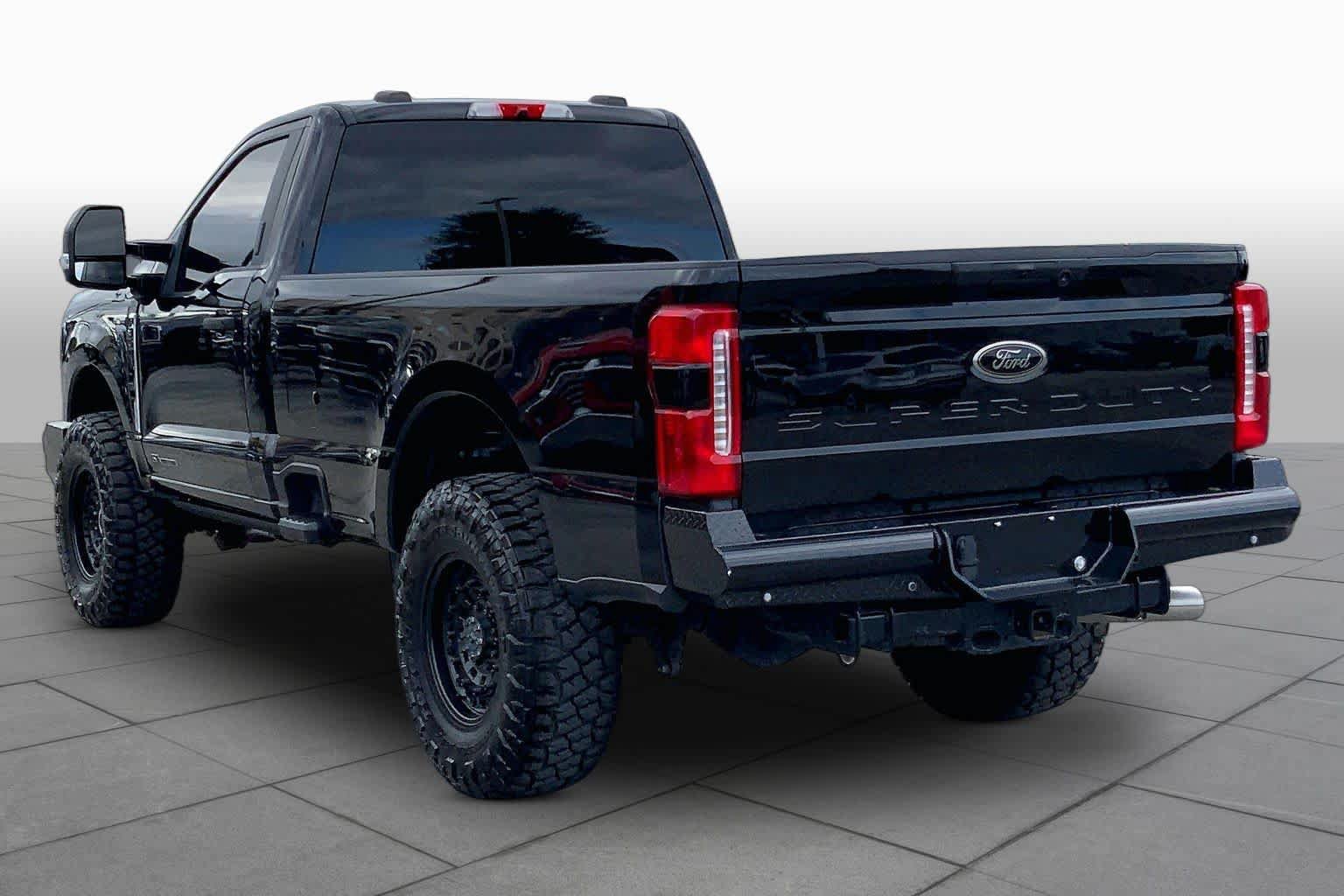 Used 2023 Ford F350 XLT w/ 360-Degree Camera Package AWD/4WD image 11