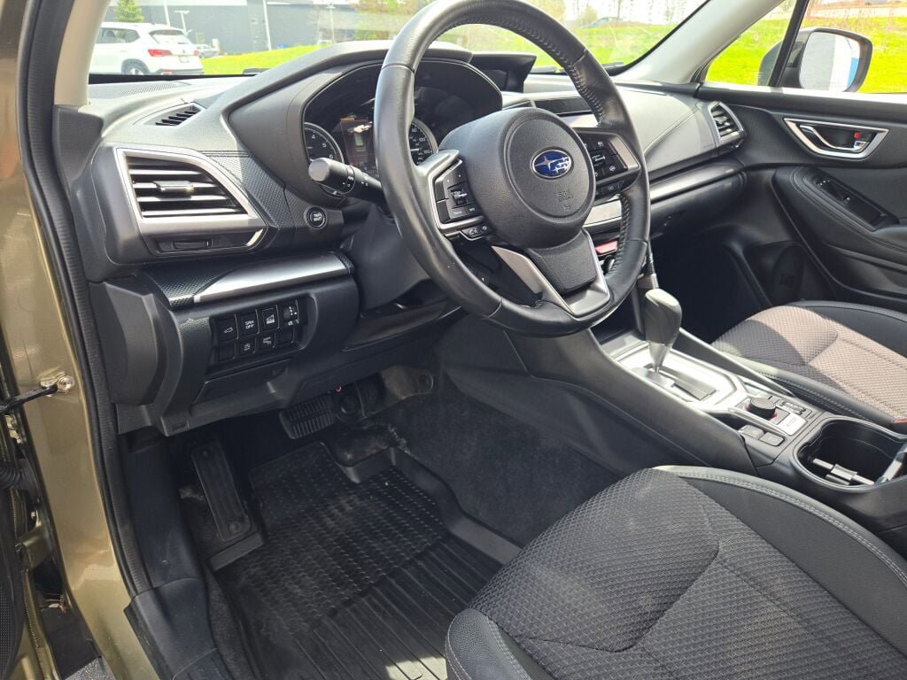 Used 2022 Subaru Forester Premium w/ Popular Package #1 AWD/4WD image 21