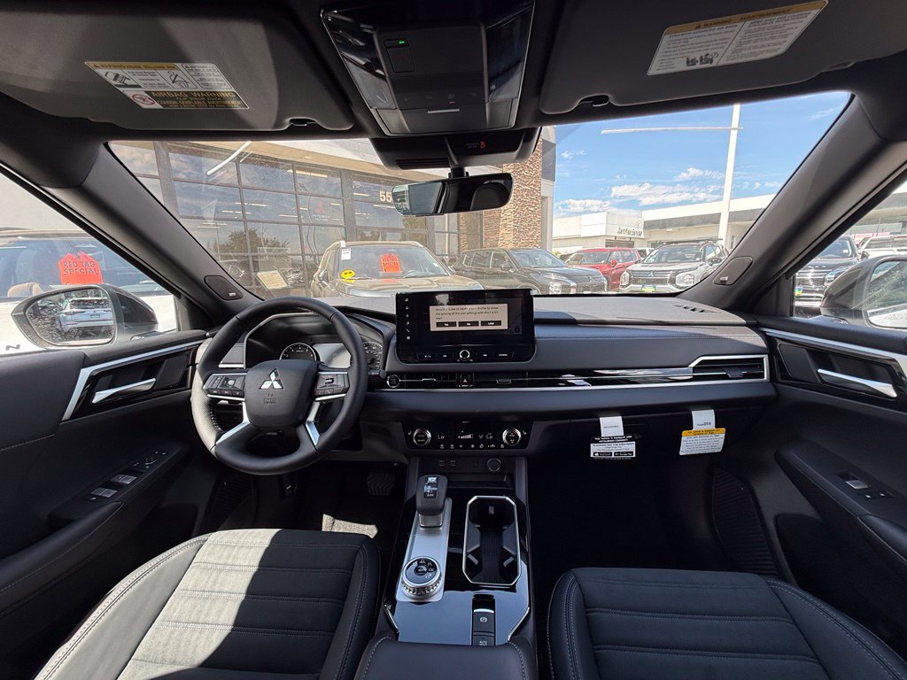 New 2026 Mitsubishi Outlander LE FWD image 18