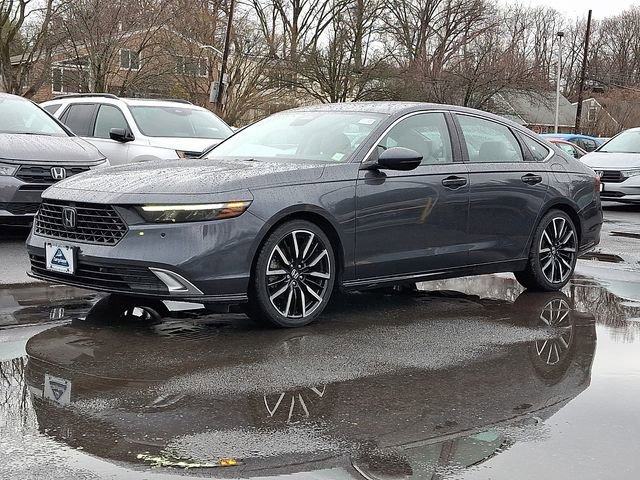 Certified 2023 Honda Accord Touring image 3