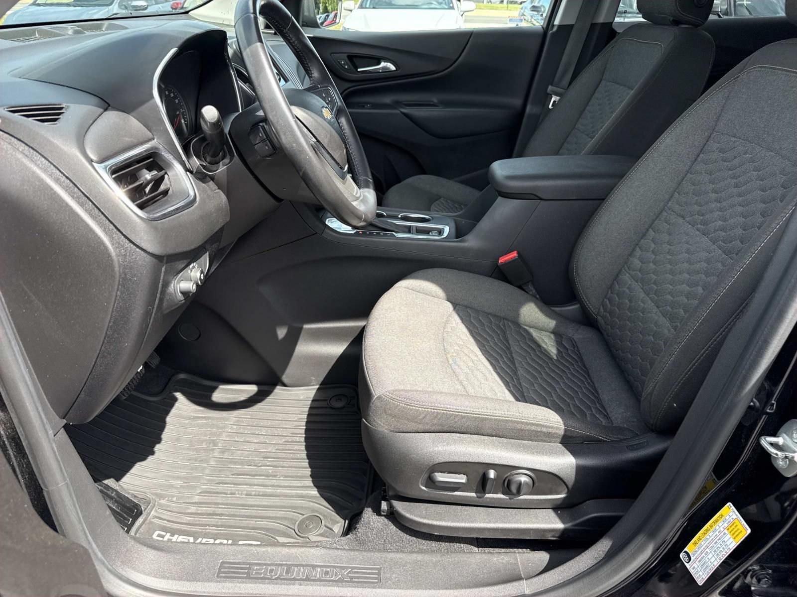 Used 2019 Chevrolet Equinox LT FWD image 29