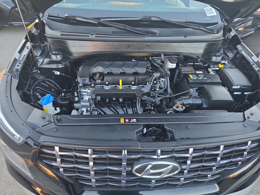 Used 2025 Hyundai Venue SEL FWD image 19