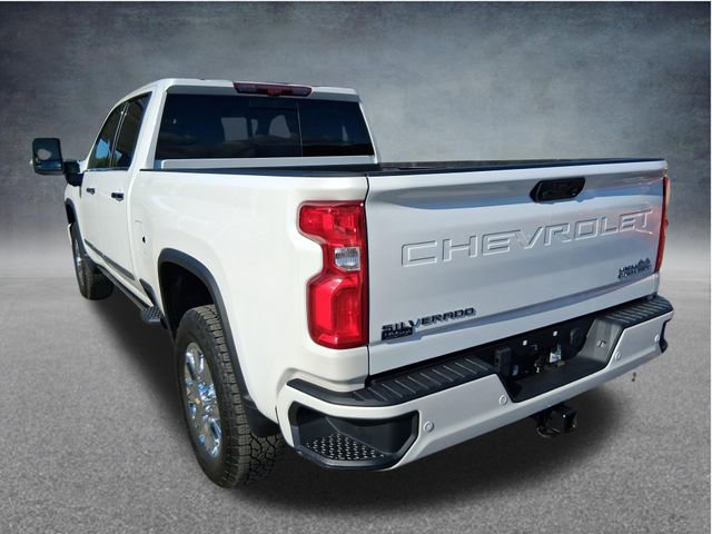 Used 2024 Chevrolet Silverado 2500 High Country w/ Technology Package AWD/4WD image 3
